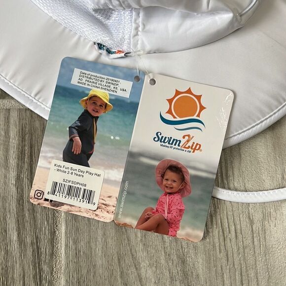New! SwimZip newborn baby sun hat white wide brim UPF NWT 2-8 years - Picture 2 of 3